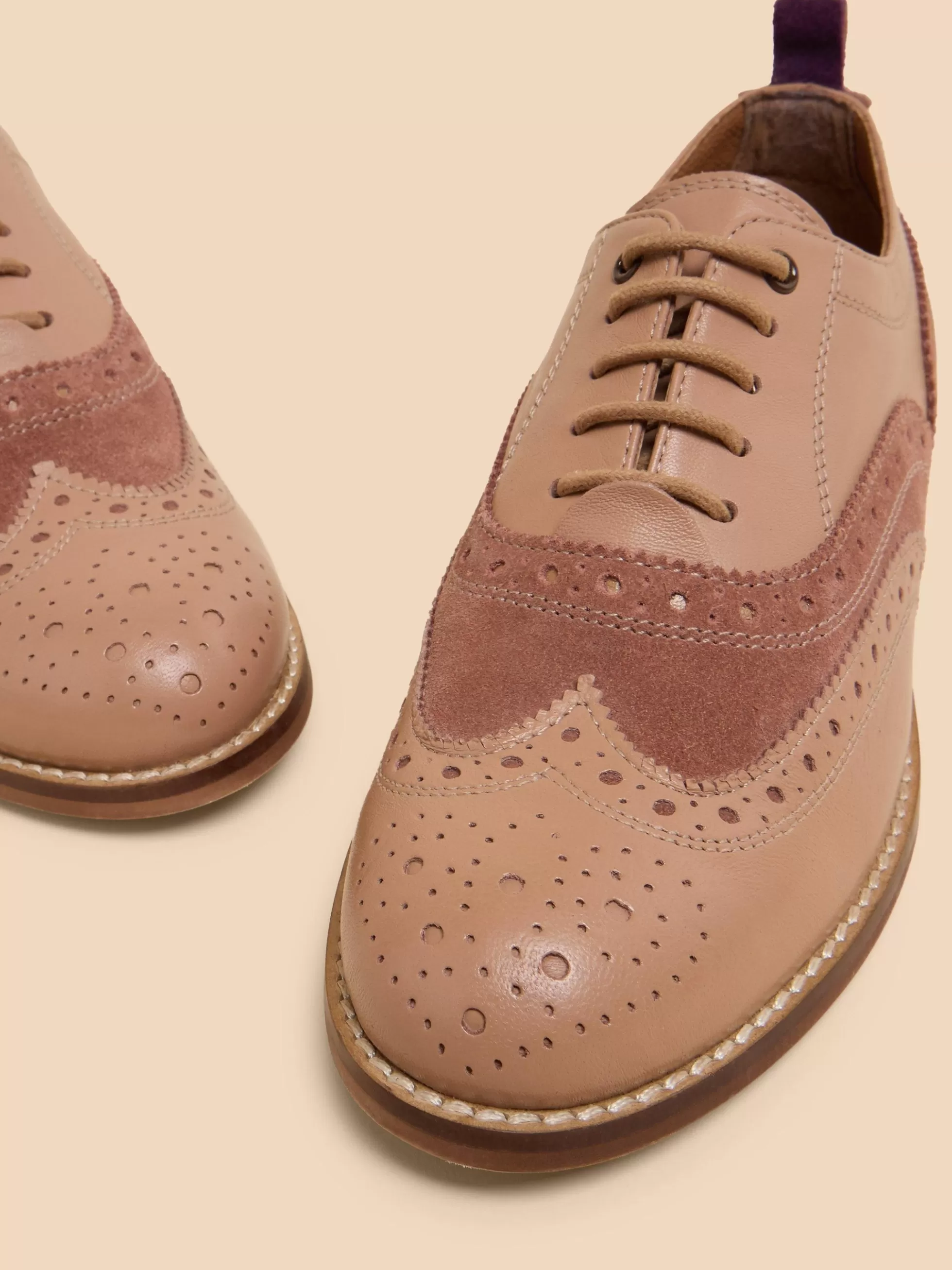 Best Sale Thistle Lace Up Leather Brogue Shoes